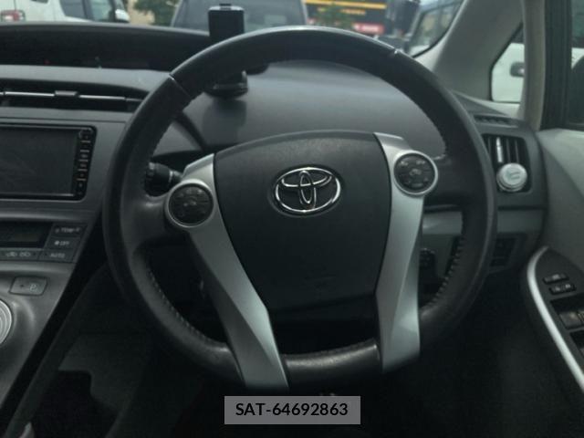 Toyota PRIUS 2009-07 7359387-16