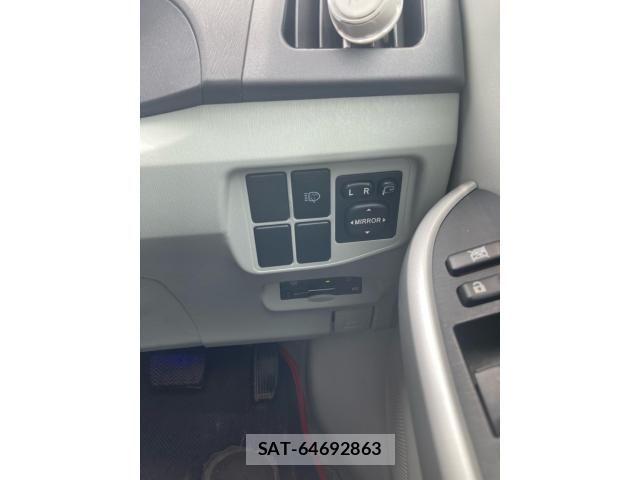 Toyota PRIUS 2009-07 7359387-17
