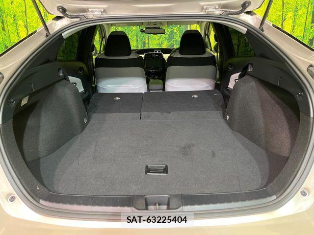 Toyota PRIUS 2019-08 7359333-10