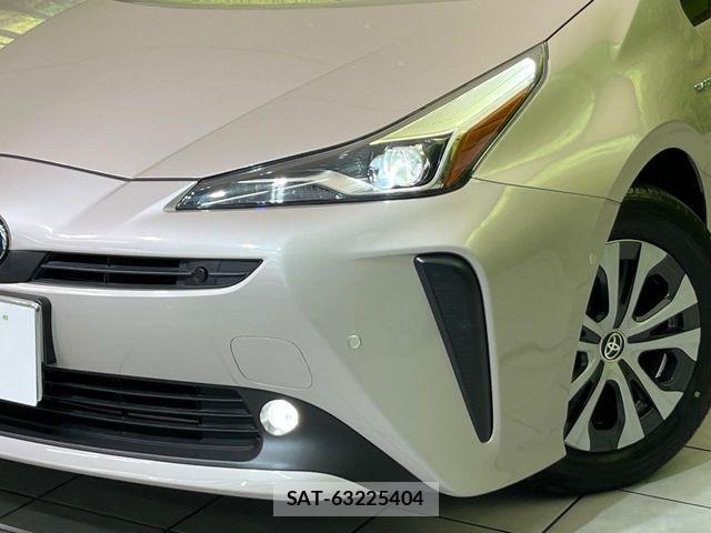 Toyota PRIUS 2019-08 7359333-11