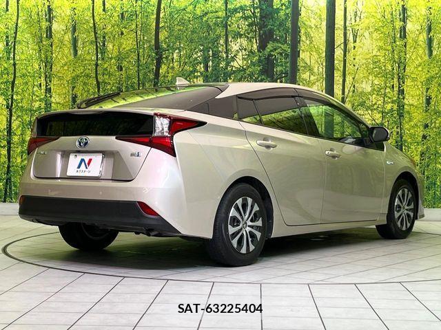 Toyota PRIUS 2019-08 7359333-16