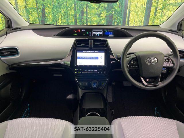 Toyota PRIUS 2019-08 7359333-1