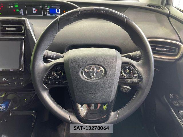 Toyota PRIUS 2018-03 7359357-9