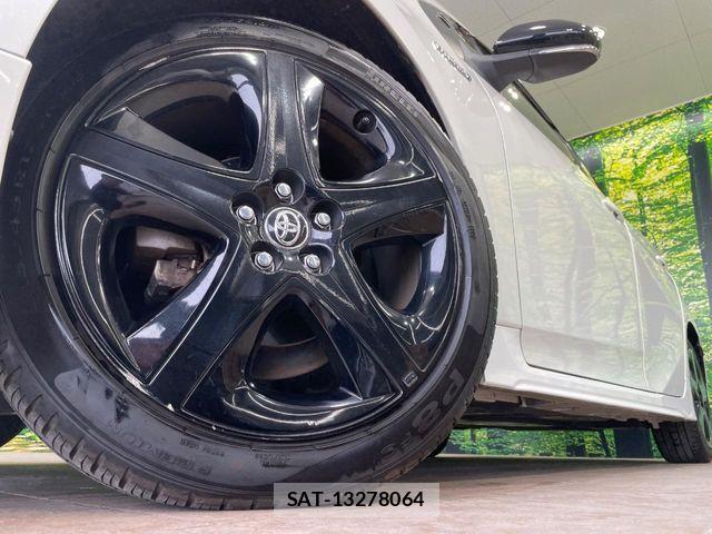 Toyota PRIUS 2018-03 7359357-12