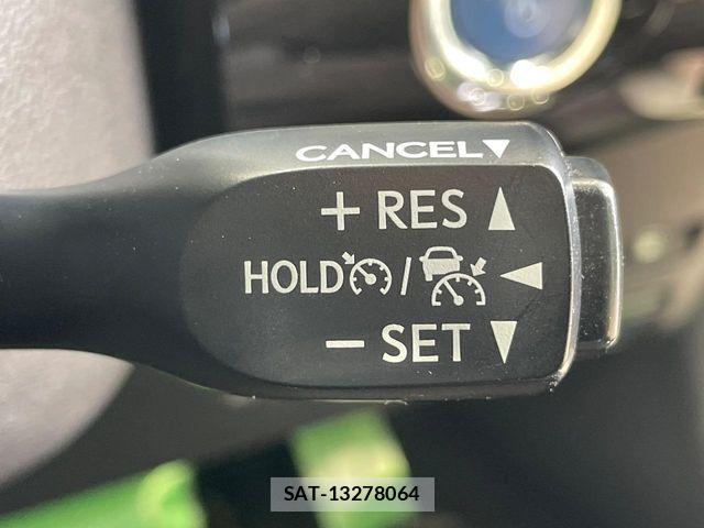 Toyota PRIUS 2018-03 7359357-6