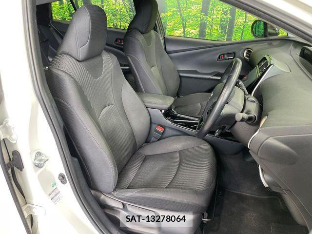 Toyota PRIUS 2018-03 7359357-7