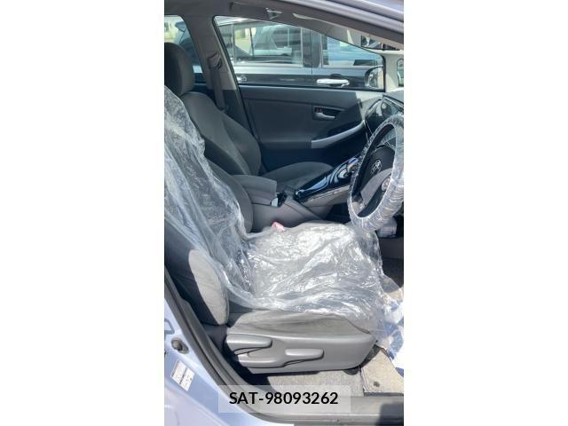 Toyota PRIUS 2009-06 7359391-16