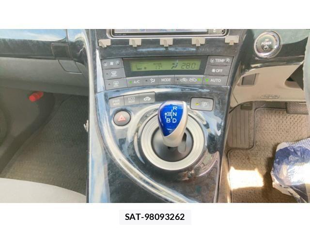 Toyota PRIUS 2009-06 7359391-22