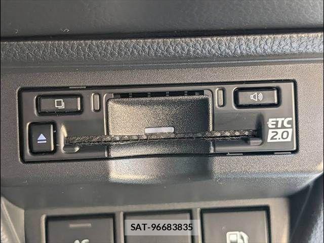 Toyota PRIUS 2023-12 7359326-9