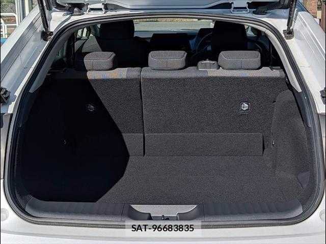 Toyota PRIUS 2023-12 7359326-12