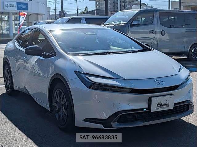 Toyota PRIUS 2023-12 7359326-15