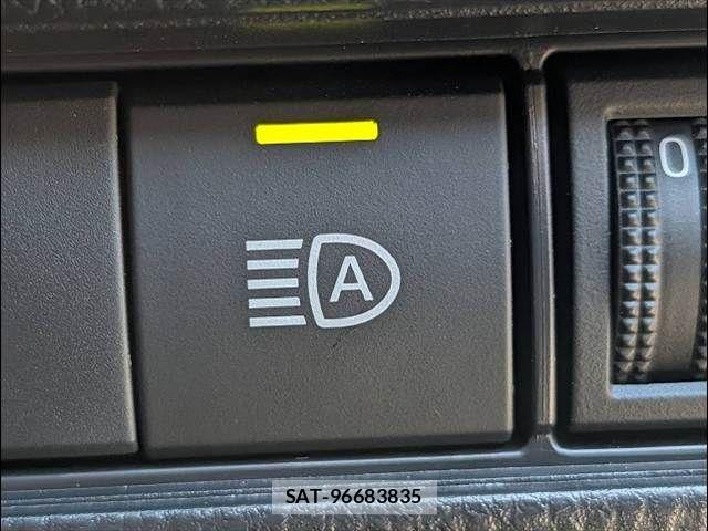 Toyota PRIUS 2023-12 7359326-5