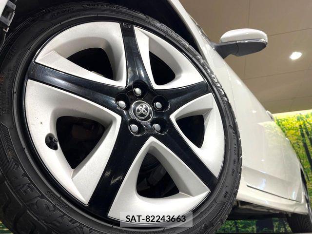Toyota PRIUS 2016-01 7359360-12