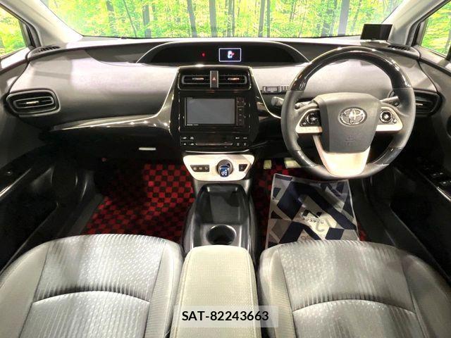 Toyota PRIUS 2016-01 7359360-1