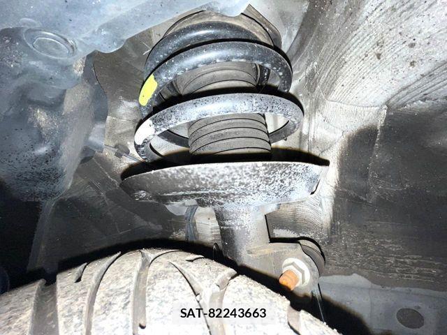 Toyota PRIUS 2016-01 7359360-19