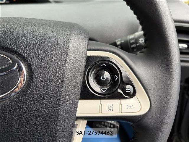 Toyota PRIUS 2018-11 7359366-26