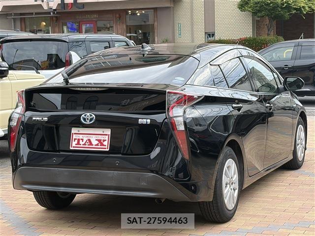 Toyota PRIUS 2018-11 7359366-3