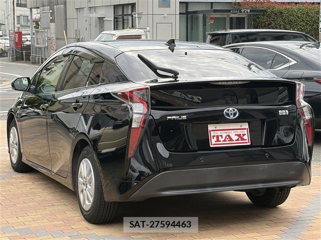 Toyota PRIUS 2018-11 7359366-4