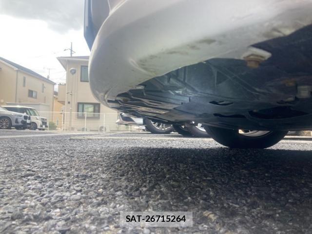 Toyota PRIUS 2011-02 7359394-21