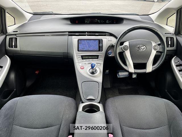 Toyota PRIUS 2012-09 7359375-1