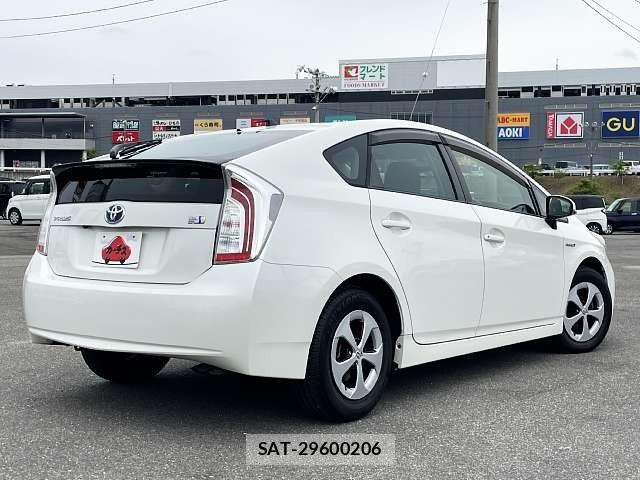 Toyota PRIUS 2012-09 7359375-2