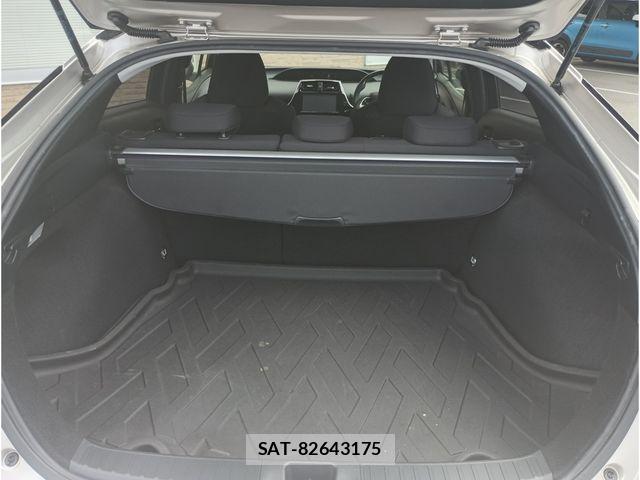 Toyota PRIUS 2018-10 7359363-10