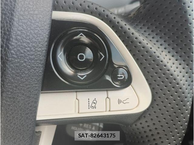 Toyota PRIUS 2018-10 7359363-12