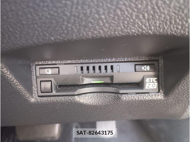 Toyota PRIUS 2018-10 7359363-16