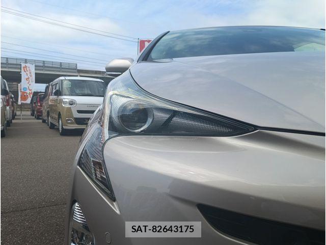 Toyota PRIUS 2018-10 7359363-25