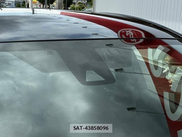 Toyota PRIUS 2021-07 7359340-21