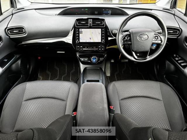 Toyota PRIUS 2021-07 7359340-23