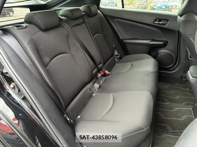 Toyota PRIUS 2021-07 7359340-27