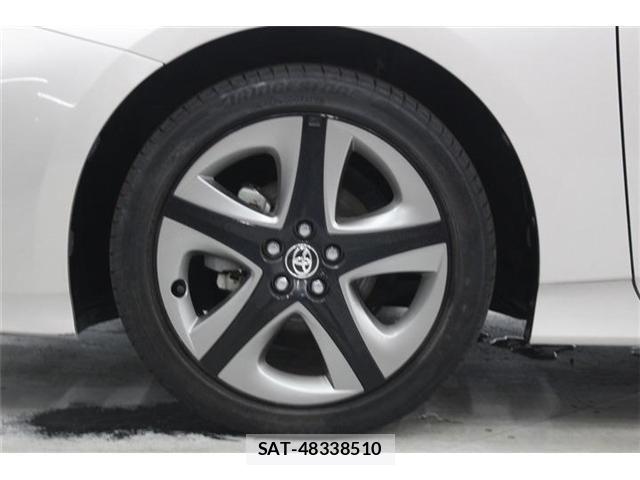 Toyota PRIUS 2019-09 7359344-25