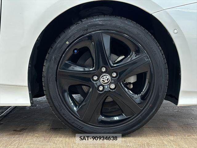 Toyota PRIUS 2016-01 7359364-12