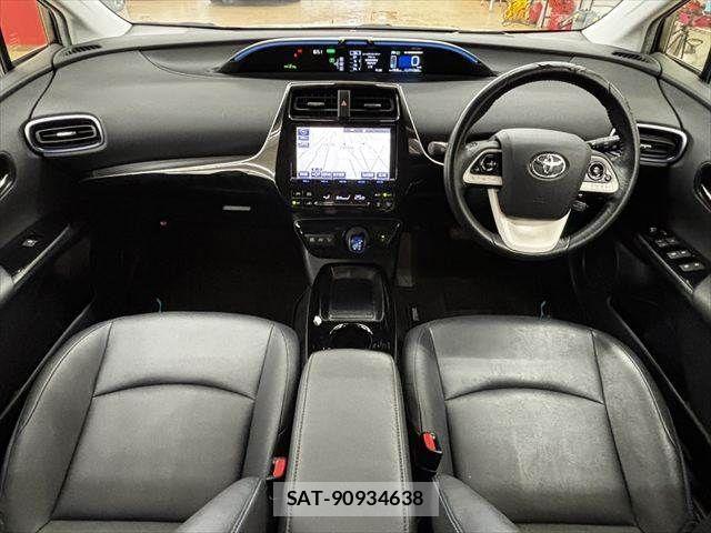 Toyota PRIUS 2016-01 7359364-2