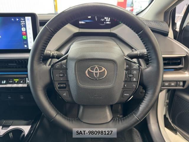 Toyota PRIUS 2023-09 7359325-11