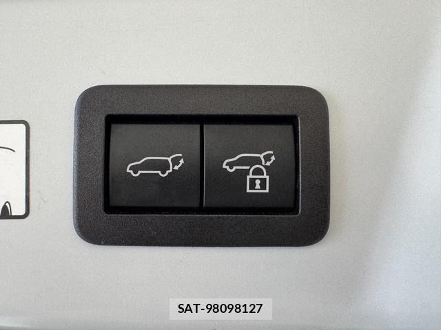 Toyota PRIUS 2023-09 7359325-26