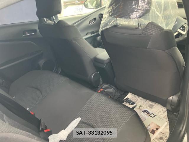 Toyota PRIUS 2017-12 7359374-12
