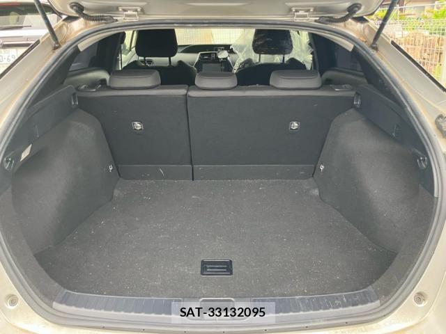 Toyota PRIUS 2017-12 7359374-13