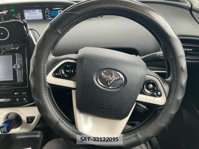 Toyota PRIUS 2017-12 7359374-15