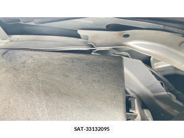 Toyota PRIUS 2017-12 7359374-25