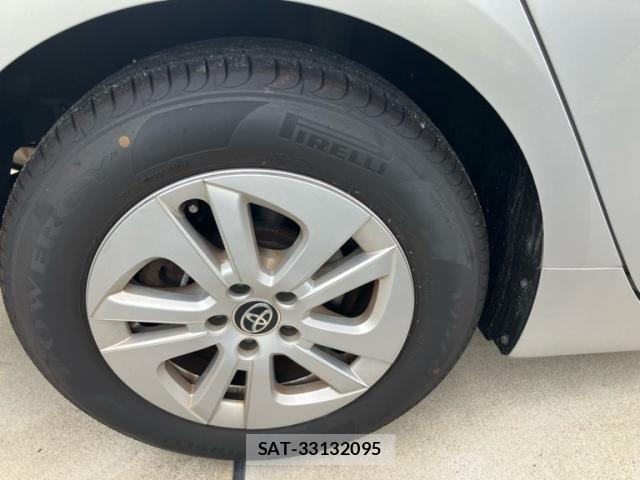 Toyota PRIUS 2017-12 7359374-6