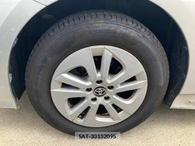 Toyota PRIUS 2017-12 7359374-8