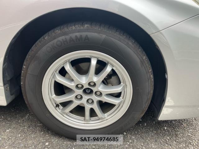 Toyota PRIUS 2010-04 7359388-10