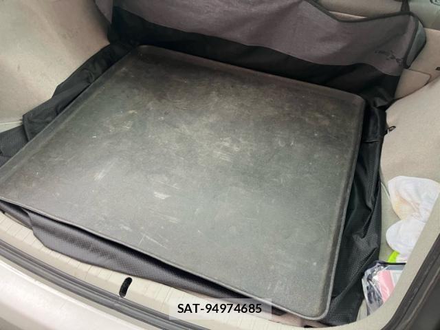 Toyota PRIUS 2010-04 7359388-17