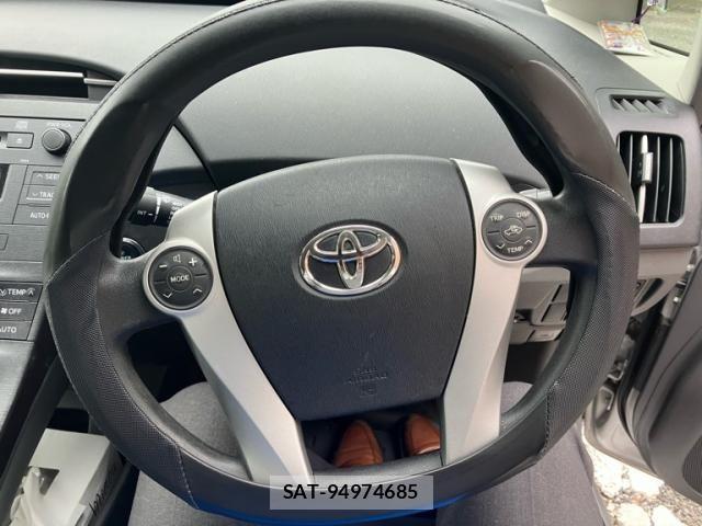 Toyota PRIUS 2010-04 7359388-20