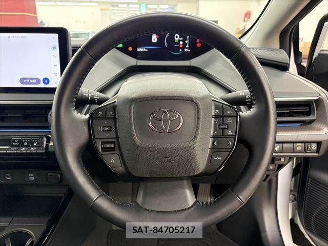 Toyota PRIUS 2023-05 7359327-9