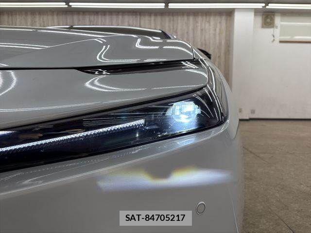 Toyota PRIUS 2023-05 7359327-10