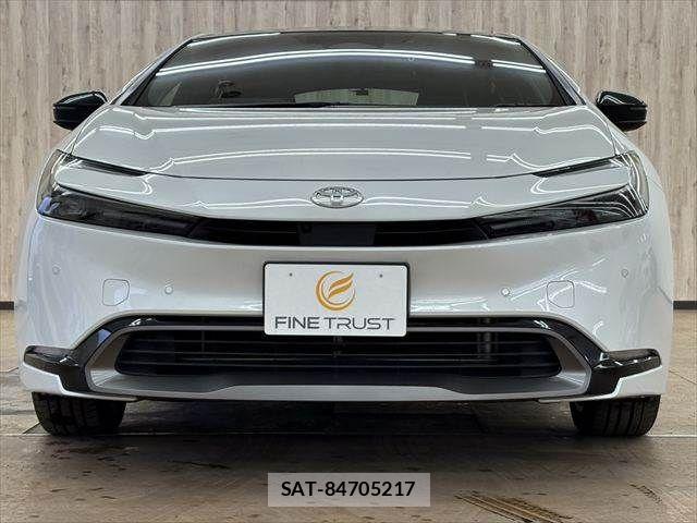 Toyota PRIUS 2023-05 7359327-12