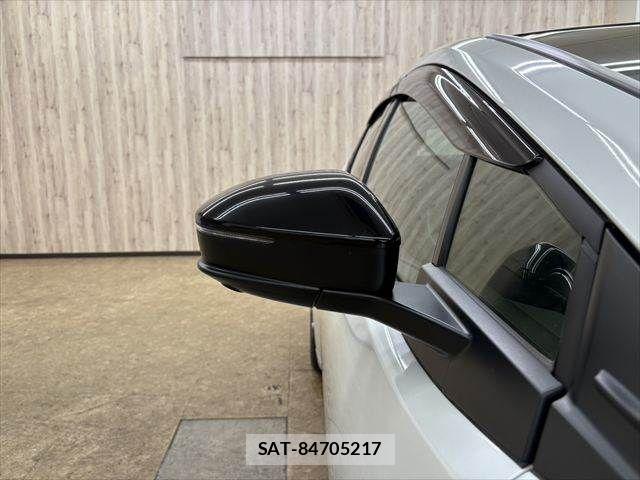 Toyota PRIUS 2023-05 7359327-22